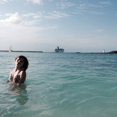 Sofigamindez's profile picture. excuse me while i kiss the sky