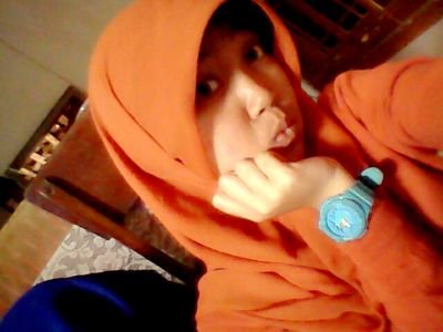 Ingatlah bahwa cinta sejati hanyalah milik Allah.. Cinta manusia hanya akan membuatmu terluka. Maka cintailah manusia karena Allah.