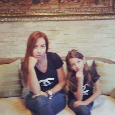 La familia es lo mas importante! Es la base fundamental para la sociedad.. Yo amo a la mía!