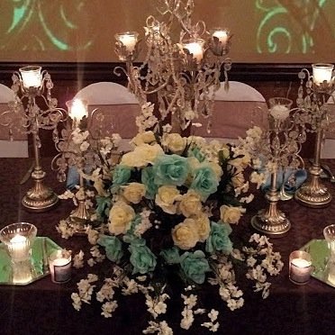 We are a chic event management boutique specializing in designing weddings & special events that invoke elegance and splendor.