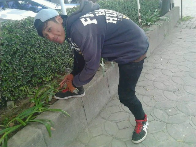 Bilangin bapak kamu, nama aku Muhammad Ryan radika biar gak salah pas di ijab qabul nanti. (Sedang berjuang di UNISRI )@ariie_giirlieez