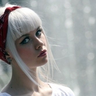 #rufollowback


мы встречаем только тех, кто уже существует в нашем подсознании.