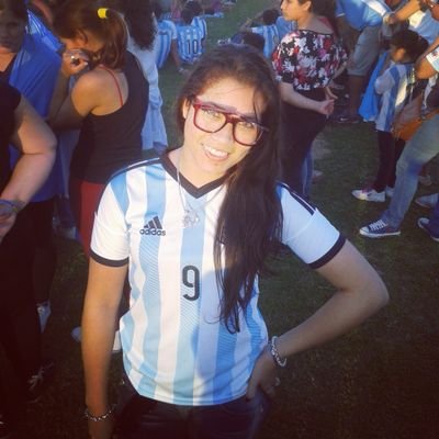 RotelaAngie's profile picture. Ama a quien te ama no a quien te ilusiona.