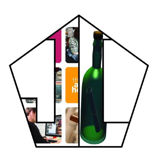 I am a Wakefield artist that works with computers. And you can see my work at 
http://t.co/dwyr5sgBrq