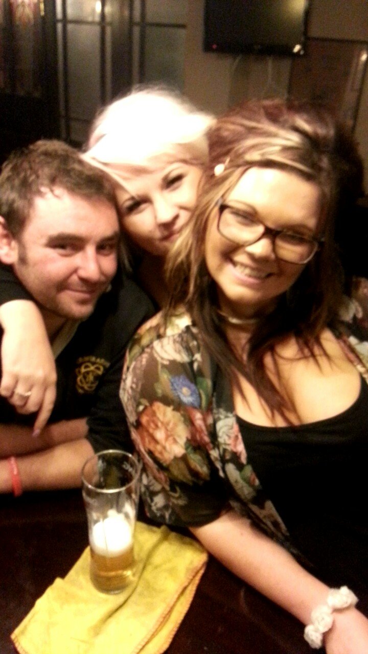 Barney_natasha's profile picture. Life is for living, Love is for sharing, a smile is for everyone, So live always, Love often and smile forever ♥