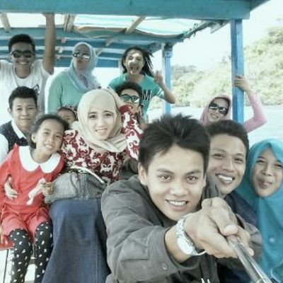 Putri_0808's profile picture. Comate Malang- keep support @iqbaale @TeukuRyzki99 @AlvaroMaldini1- never give up! Lets do positive things better and faster! I'm a SONIQ! ╰（￣▽￣）╭