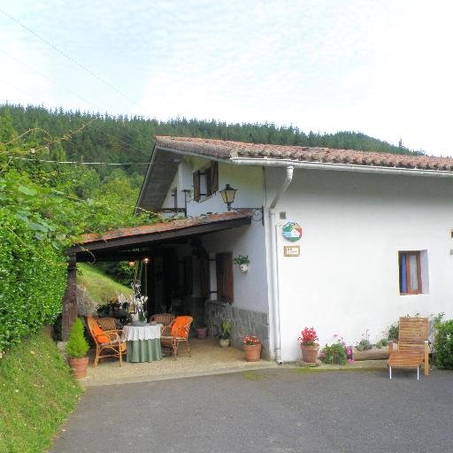 Akuiola's profile picture. Alojamiento rural, con todo lo rural y 5 km de la playa