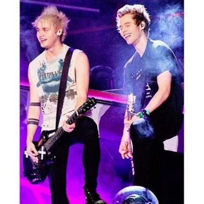 | go follow my other account @banana_muke ! |