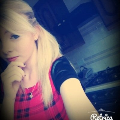 16 years young, massive fan of bon jovi, nirvania, the fray, 5sos and ron pope. My life consists of doing weird shit for fun.