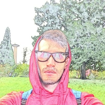 dimitrissecret's profile picture. Γιατί να έχει μόνο η Victoria secret? Θερινός κολυμβητής. Πίνω την coca cola μου με ανθρακικό. Γράφω και καλά αστεία tweets, συχνά mispselled ✌