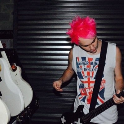 @mericalum  PLEASE FOLLOW ILY