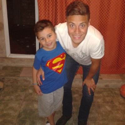 Nacido en 1994 , 28 de marzo. Jugador de Platense. Todo está en la cabeza.