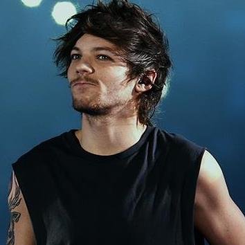 1SecondLife's profile picture. Living the life I'm supposed to live, but not the family i'm supposed to be with. #onedirectionfamilyforever.