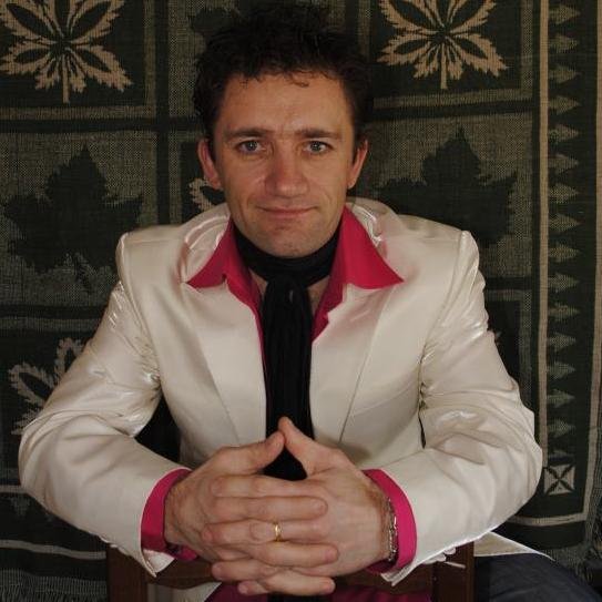 buffetmichael's profile picture. Je suis  dj depuis plus de 22 ans maintenant je suis tres complet car je suis aussi compostieur et arrangeur et  j ais mon propre studio de music chez moi ..