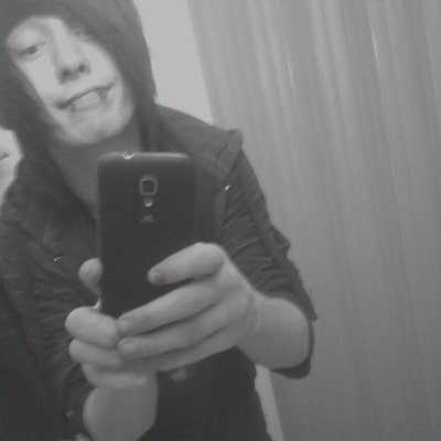 hey Im Dustin, I'm 17 years of age, I'm Biesexual, i'm pretty nice once you get to know me. i'm also really fab cx
