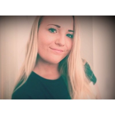 « тнє ѕмιℓє σи тнєιя fα¢єѕ мαкєѕ мє fσяgєт тнє тєαяѕ ιи му єуєѕ »