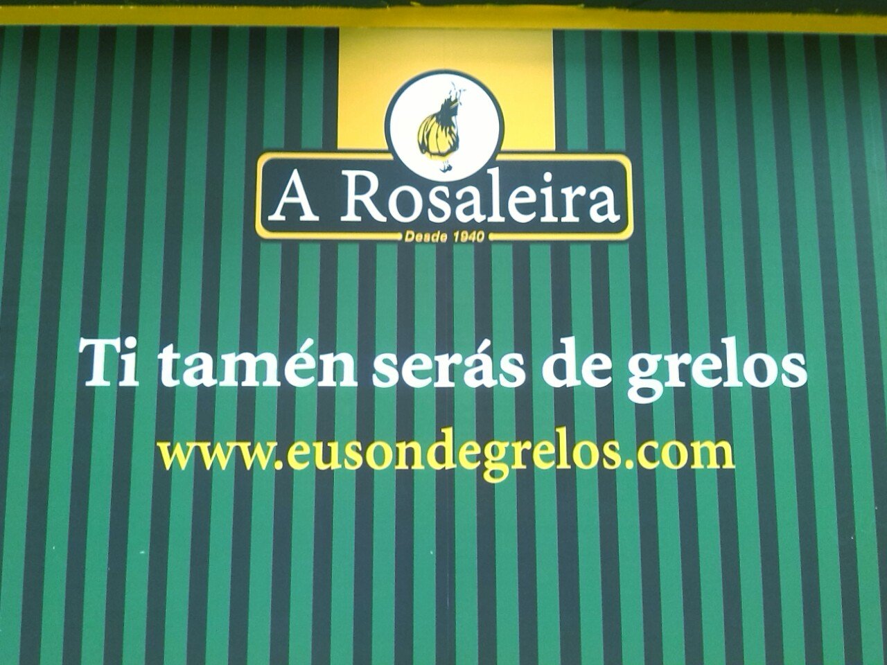 Galega, teatreira, castellera, nómada e consultora IT. Ela / she/her.