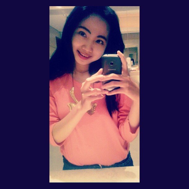 wanita sederhana , ig : nisazhanan