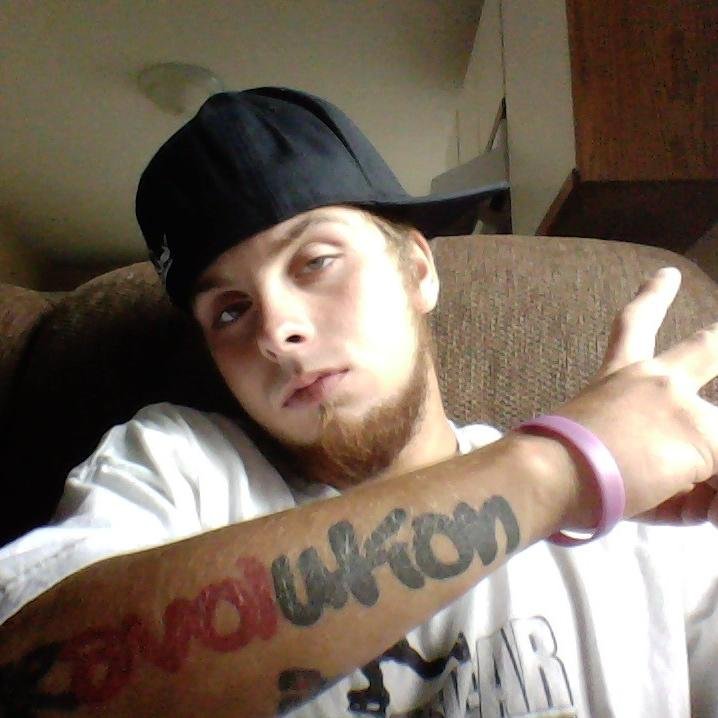 NeWTruTH14's profile picture. 