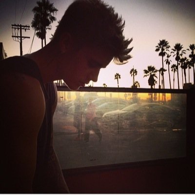 Be sexy. Be true. Be wild. Be you. Always remember that he loves you. @justinbieber