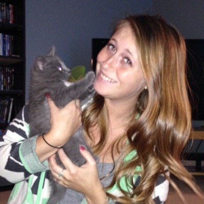 laurdelv's profile picture. I love reading & sarcasm.