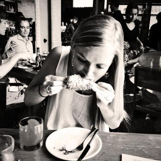 Restaurant/travel publicist at @allheartpr