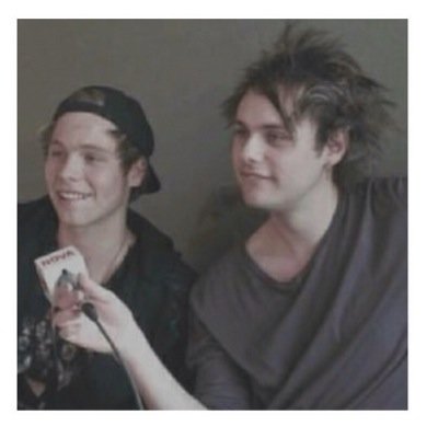 cuddlyxxmuke's profile picture. 