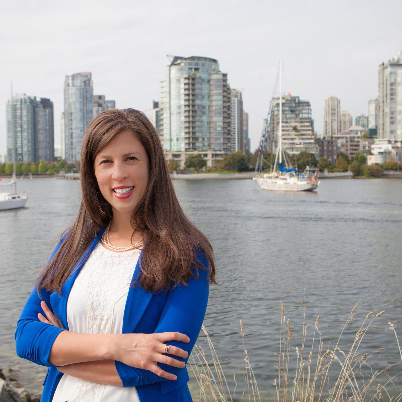 Naturopathic Physician serving the lower mainland at The Nest Family Wellness Centre along side a busy midwifery practice. Blogger for @calmmother #AskDrPam