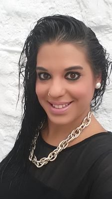 Iznajeña hasta las trancas! Feliz de lo que soy y de lo que tengo!! No seria nada sin ellos..Los mejores amigos del mundo mundial =)          ÑORDIS (L)