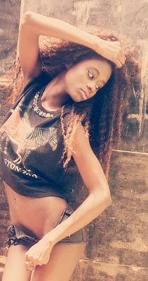 Minherauvisca's profile picture. Neusalorena Alfredo Minherauvisca 21anos Solteira Angolana e modelo