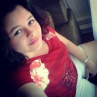 Na vida tudo passa não importa o que tu faça, o que te fazia rir, hoje já não tem mais graça..