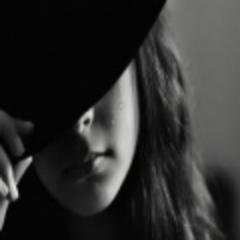 أقتبس.. أنقل.. أكتب أحيانا.. كل ذلك لك أنت وحدك
يا عشقي وجنوني.. وسأظل هكذا لآخر يوم في عمري ...أحببببك!