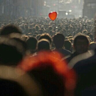 ‏رهنت عمري بين ثلاثة أحرف ♡