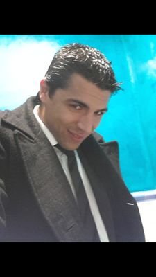 Profesor de música en el Conservatorio Profesional de Sevilla. Trompetista y Pianista. Productor Musical. Arreglista y Compositor