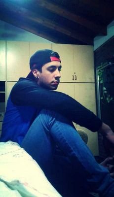 GaabrielLuque's profile picture. Todos tenemos que cruzar por el infierno para llegar al paraiso..