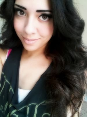 stoned,tweets about my silly life   ,hairdresser,katy 
texas