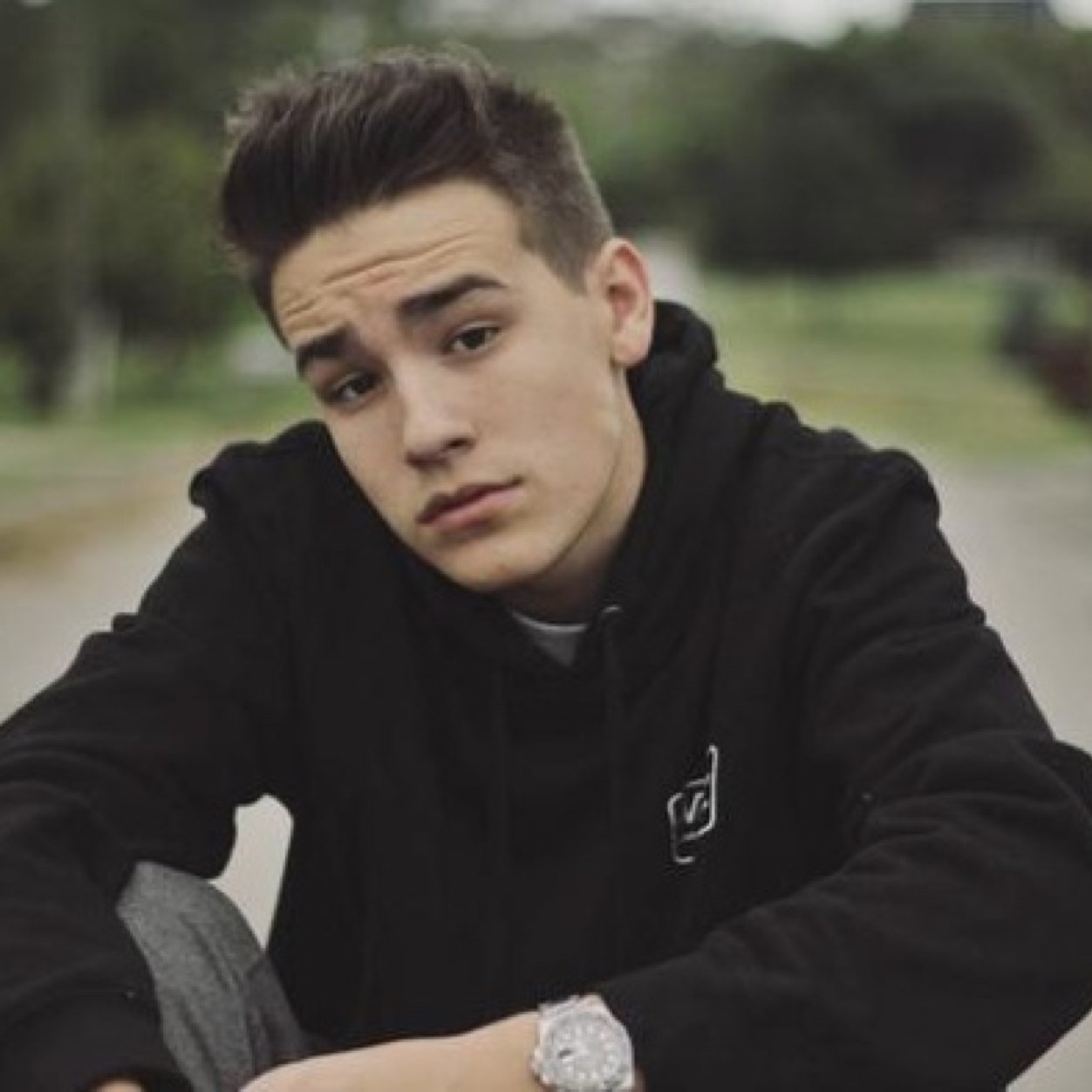 heey! Please follow @lmfaojacub ! Thank you stay beatiful❤️
