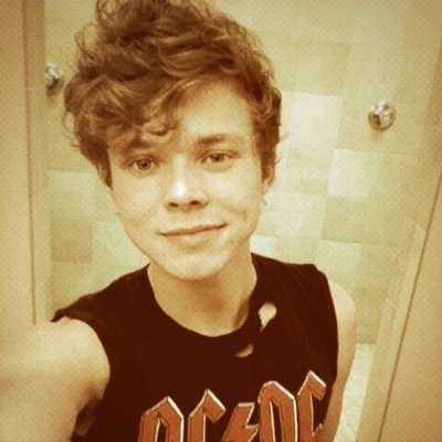 Please Follow @_yacelisotelo and RT Link thanks ;* https://t.co/BFYeAoNbnO