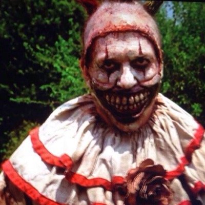 I'm the main bitch in the FREAKSHOW so don't fuck with me... Where the real freaks at? snapchat me- ahstoryclown