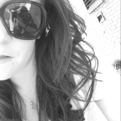 20 something, Melbourne, Loves to Travel, Drink & Dance and of course the RICHMOND TIGERS :D