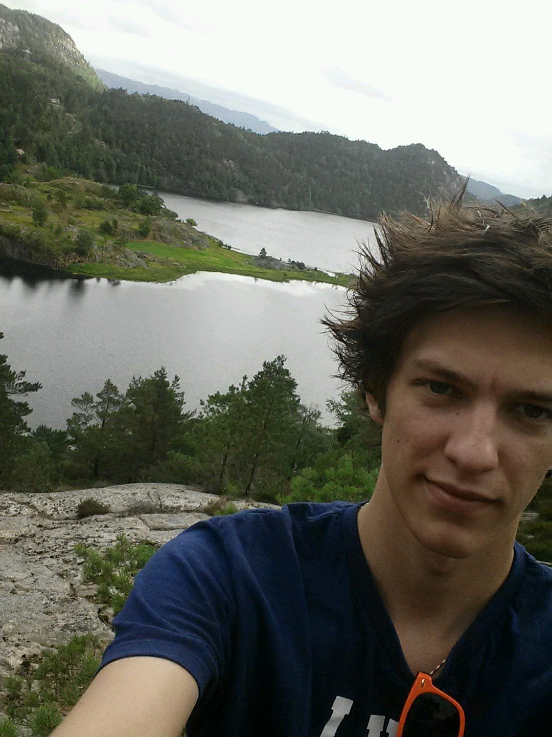 MDooosa's profile picture. With healthy madness and poor memory will life be a wonderful journey ☆