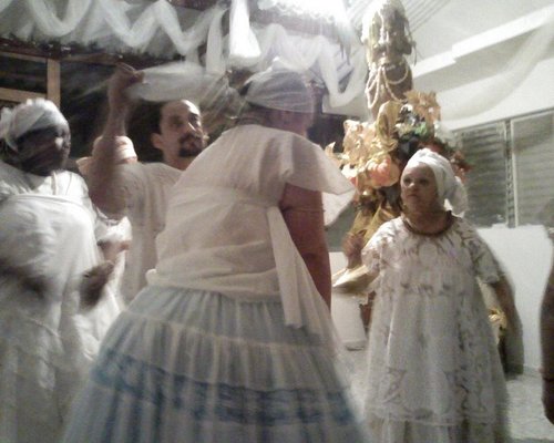 Mãe de Santo + de 50 anos procuro ajudar o próximo com os encantos do meu Axé - consultas com hora marcada. venham conhecer os encantos de Oxum Tel. 11 36111336