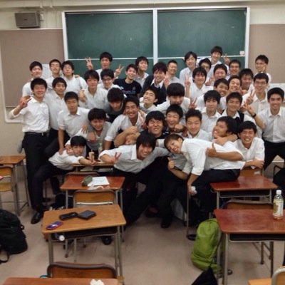 慶應義塾高校3年E組日吉祭公式アカウントです。11月2、3日はぜひ3年E組へお越しください！/イケメン/ブサイク/天才/ちびっ子/デブ/慶応野球部4番/金髪/ゲイ/陰人/ガチムチ/ヤンキー/滝/色々な人種いるんでお越しください！E-BOYS 下の方にもたくさん紹介文があるのでぜひみていってください！
