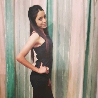 Raeesa_101's profile picture. ►Emirati™LivingLaVidaLoca♣♠♦♥