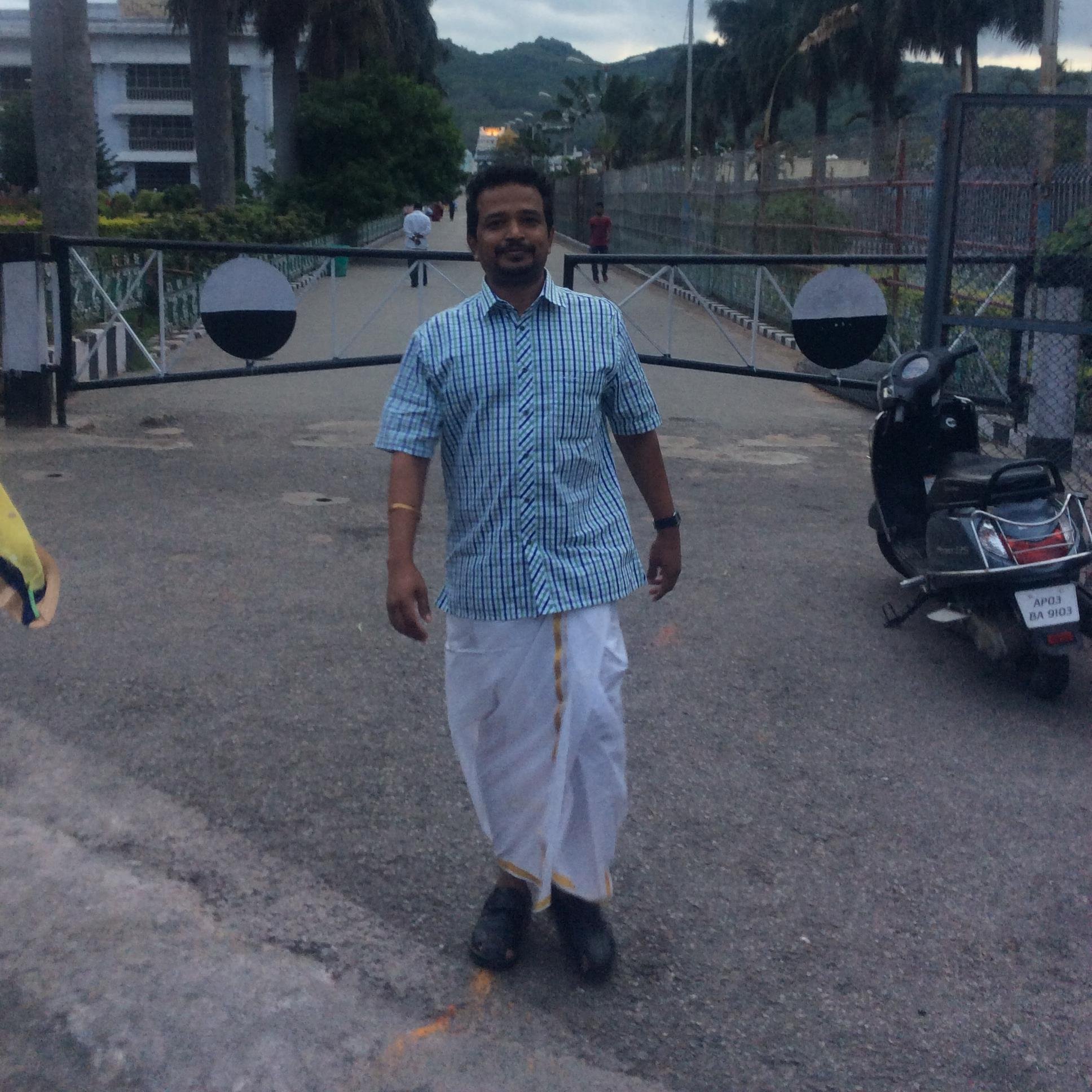 balaer12's profile picture. 