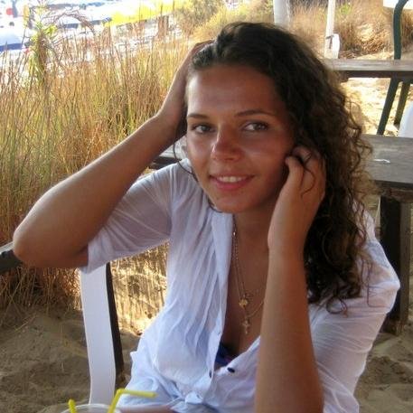 APonomareva88's profile picture. 