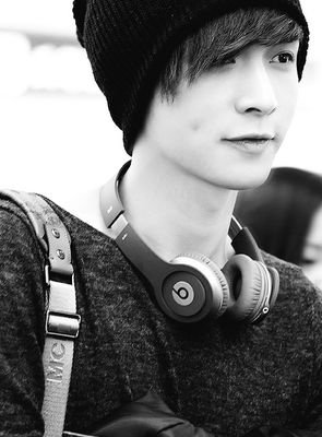 Taecp (?)/Jinnie el taldos/ [Mino, la mano de mi pie]