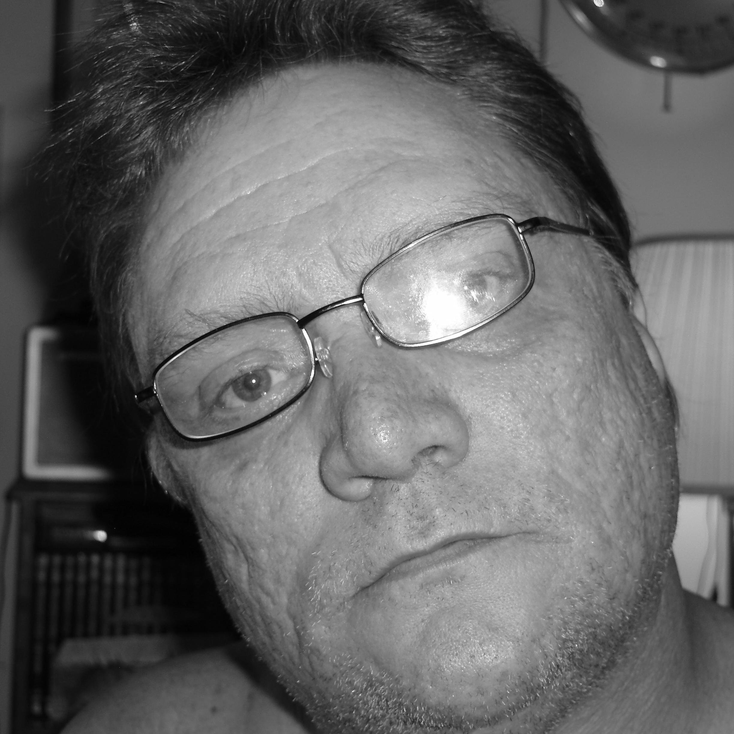 acebox's profile picture. Life is short, shorter than you think. Cherish your good friends.Stand up for what is right. Try new things. Go to new places.