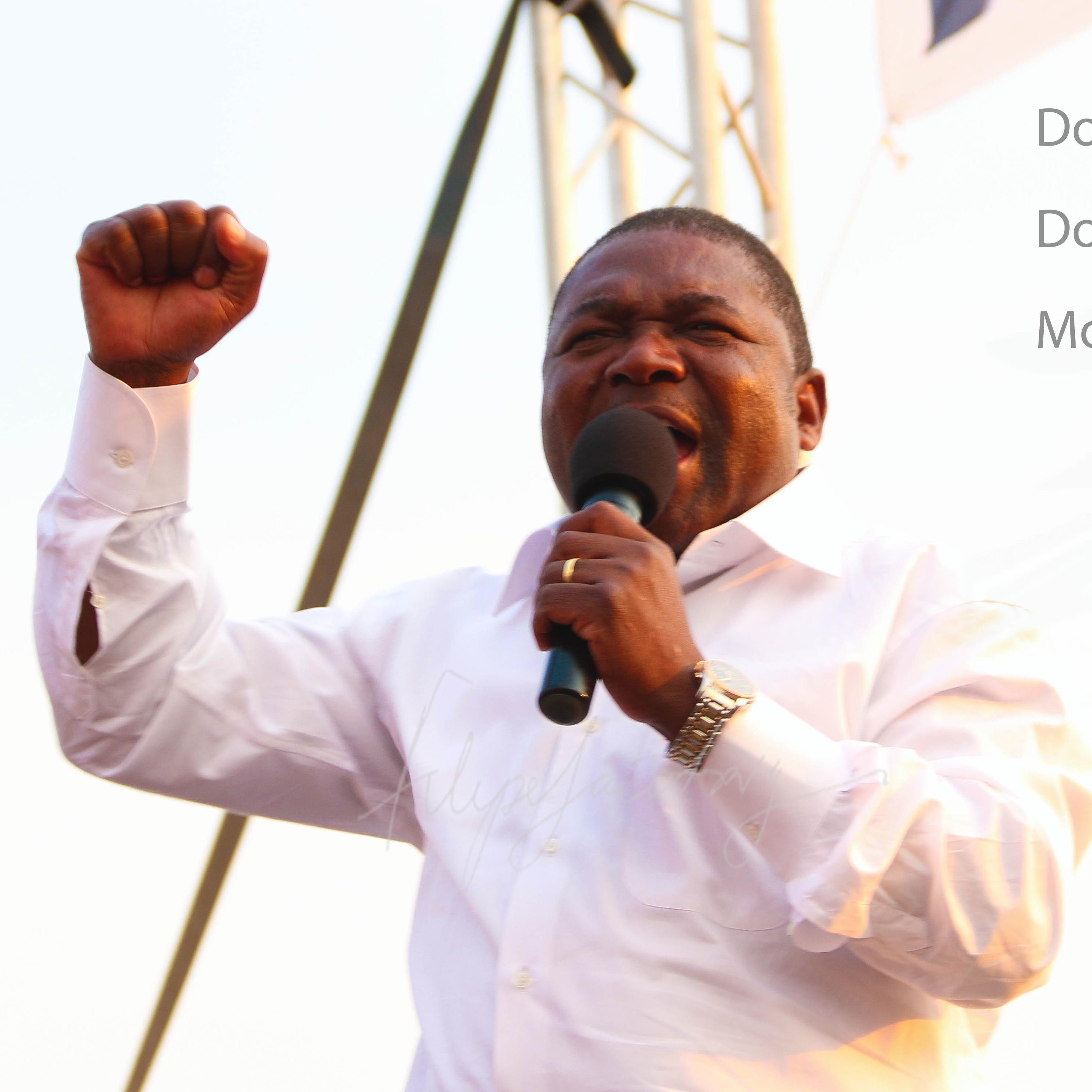 Candidato da FRELIMO à Presidência da República de Moçambique, nas eleições gerais e provinciais de 15 de Outubro de 2014