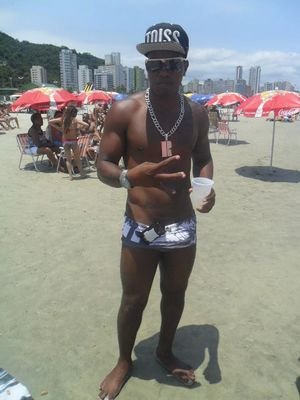 EMPRESÁRIO.

PAI.

TIO.

AVÔ.

FILHO.

FIQUE RICO OU MORRA TENTANDO...

WHATSAPP (013)997275575...

(013)  Santos... Divisa...